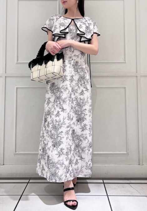 snidel 若い ラッフルカラーパイピングワンピース