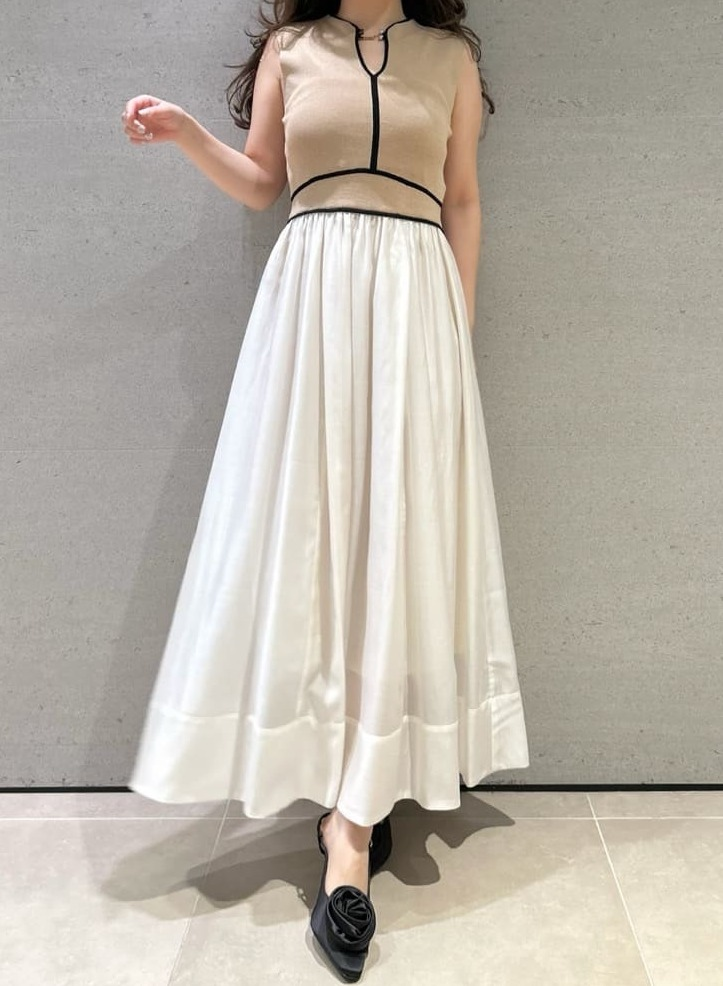 LILY BROWN モードな印象を叶える配色デザインのニットドッキング