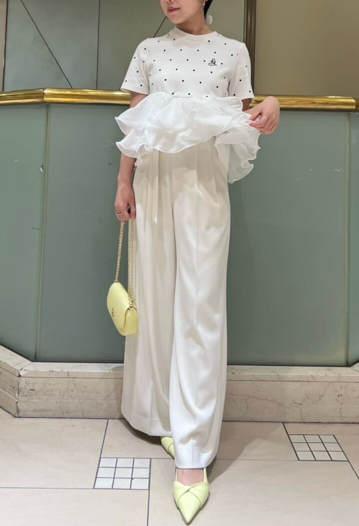 🍭SNIDEL🍭ペプラムシルエットで仕上げた上品カットソープルオーバー