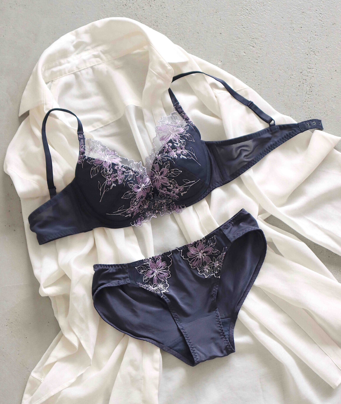 【新作】デコルテビューティーブラ ✨ブラ＆ショーツセット ✨フローラルハーモニー🌸