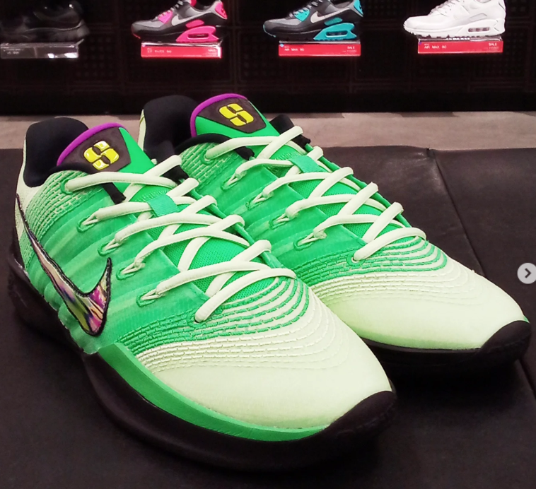 【NEW ARRIVAL】SABRINA 3 EP “GAMER”