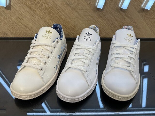 【adidas】リバティコラボ商品☆