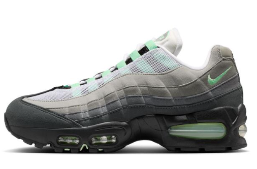 🌟NIKE　エアマックス95新色登場🌟