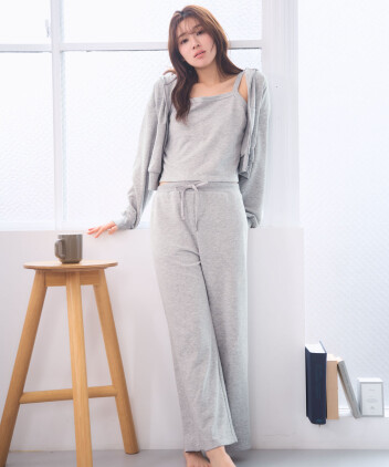 ～再入荷～　薄手で軽いスエット3点SET登場🎉