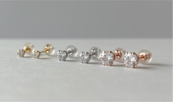 【商品のご紹介】プチピアス✨税込1,320円〜