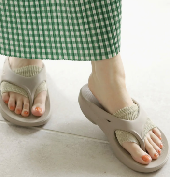 暑い日も足元までオシャレに🩴〈パーツソックス〉
