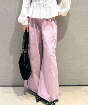 LILY BROWN 上品なタック使いのきれいめな印象デニムパンツ