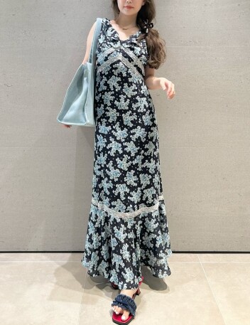 LILY BROWN×ANNA SUI ドット楊柳が奥行きを醸すバリエーションフラワーワンピース🦋