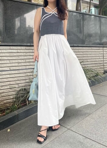 LILY BROWN　☘️クロスデザインドッキングワンピース☘️