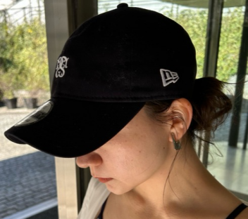SNIDEL  毎シーズン大人気の「NEW ERA®」とのコラボ入荷しております🦢💕