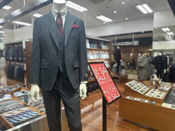 「美しい勝負服」はスーツセレクト那覇メインプレイス店へ！