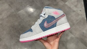 JORDAN BRAND エア ジョーダン 1 MID SE GS