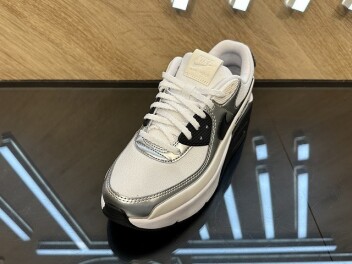 【NIKE】ウィメンズ エア マックス 90 LV8