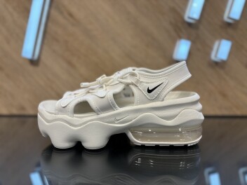 【NIKE】新作入荷☆