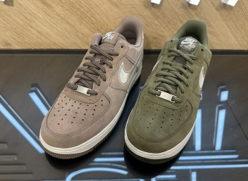 【NIKE】エア フォース 1 '07 LV8