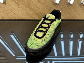 【NIKE】エア マックス DN AMD 