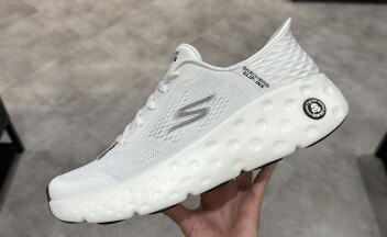 【SKECHERS】 マックスクッショニング_ハイパークレイズ