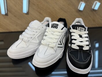 【VANS】新作入荷☆