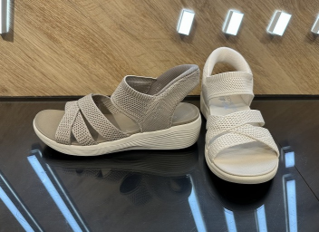 【SKECHERS】【サンダル✨】アリア_クーリングオフ