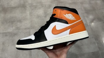 JORDAN BRAND エア ジョーダン 1 MID