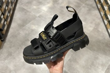 🌻サンダル🌻ドクターマーチン | Dr.Martens