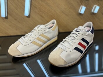 【ADIDAS】新作入荷☆